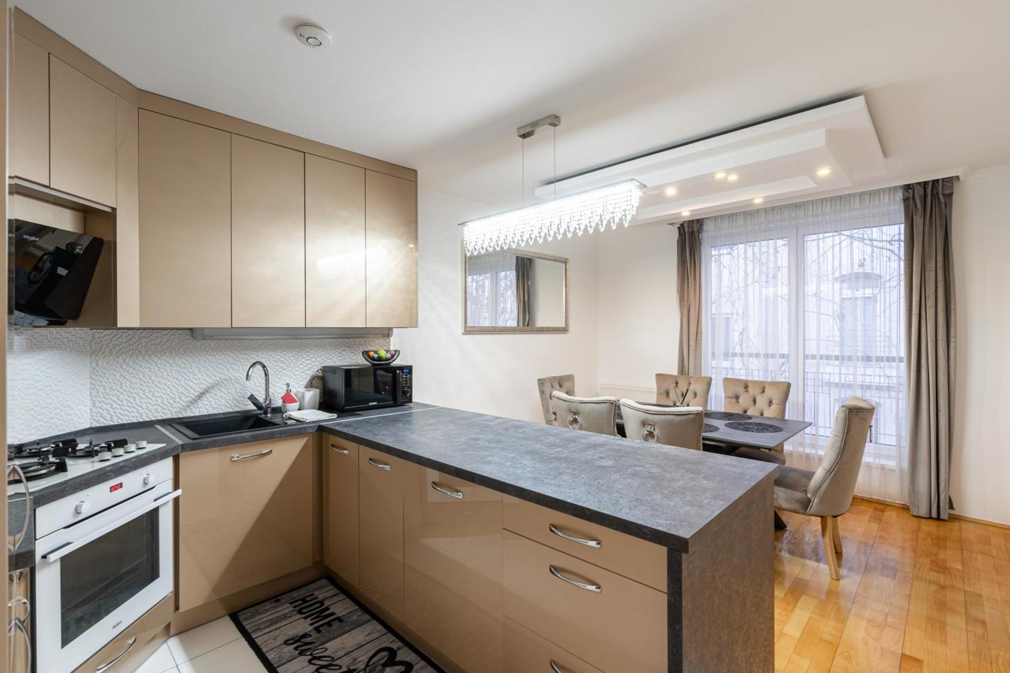 Apartamento Beautiful Three Bedrooms With Free Parking Close To The Danube Coast